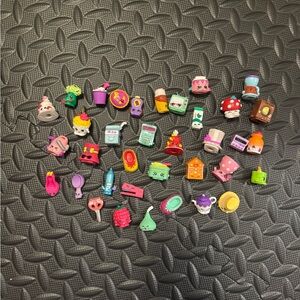 36 adorable fun shopkins!!!